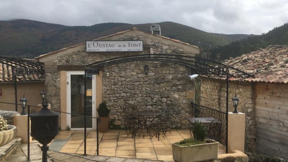 Hotel L'Oustau De La Font Reilhanette ภายนอก รูปภาพ