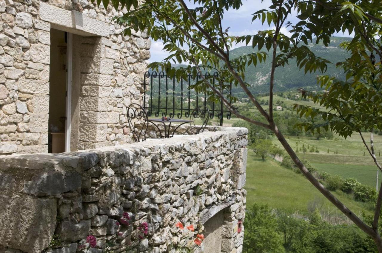 Hotel L'Oustau De La Font Reilhanette ภายนอก รูปภาพ