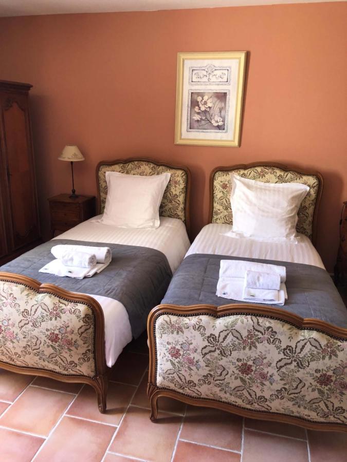 Hotel L'Oustau De La Font Reilhanette ภายนอก รูปภาพ